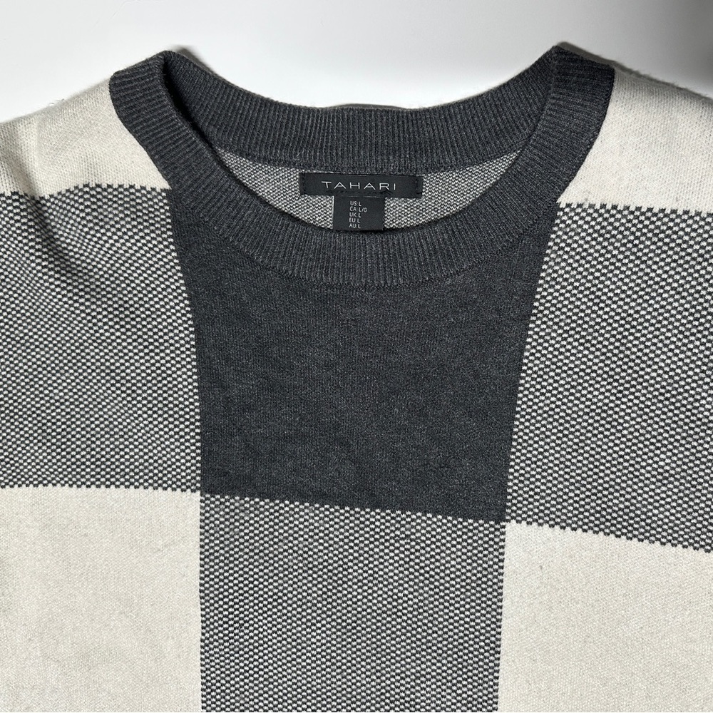 Tahari Soft Wide Check Plaid Knit Sweater Gray White Cottage Ranch Holiday Sz L - Picture 5 of 9